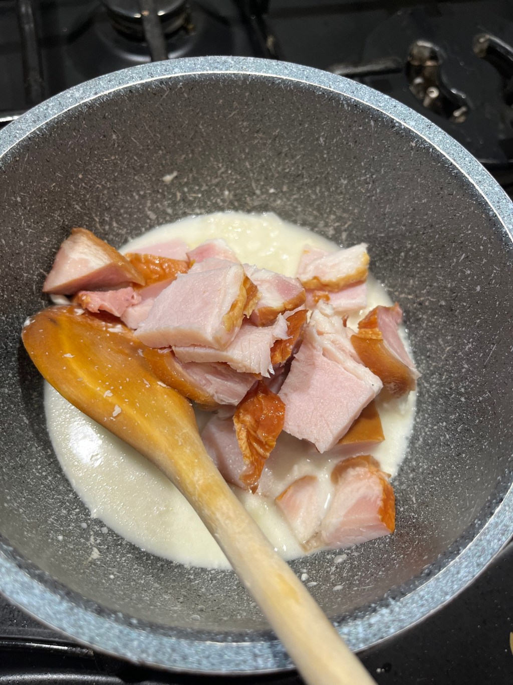 Ce am mai gătit : spaghete cu sos roșu de&nbsp;brânză