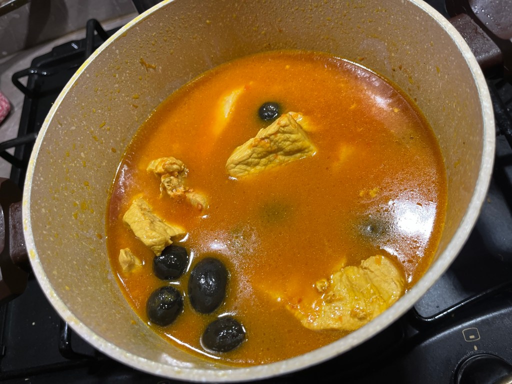 Ce am mai gătit : cotlet cu sos de roșii și&nbsp;măsline